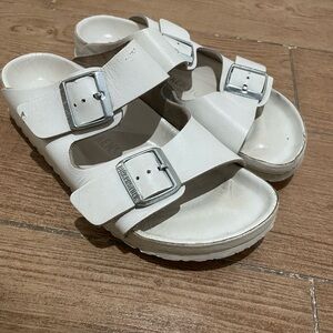 Birksenstock White Sandals size 39